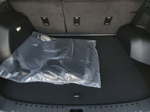 New 2026 Chevrolet Equinox LT w/ Midnight Edition image 21