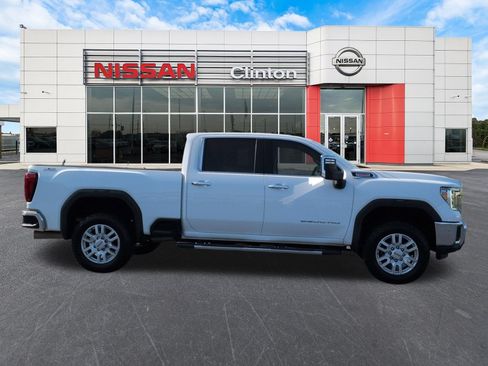 Used 2021 GMC Sierra 2500 SLT w/ SLT Premium Package AWD/4WD image 2