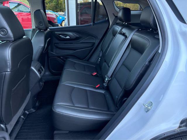 Used 2022 GMC Terrain SLT w/ Infotainment Package II AWD/4WD image 19