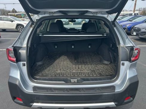 Used 2023 Subaru Outback Limited image 10