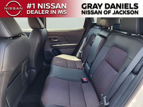 New 2025 Nissan Kicks SR AWD/4WD image 8