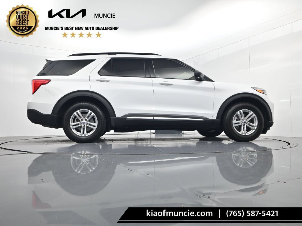 Used 2023 Ford Explorer XLT w/ Equipment Group 202A RWD image 42