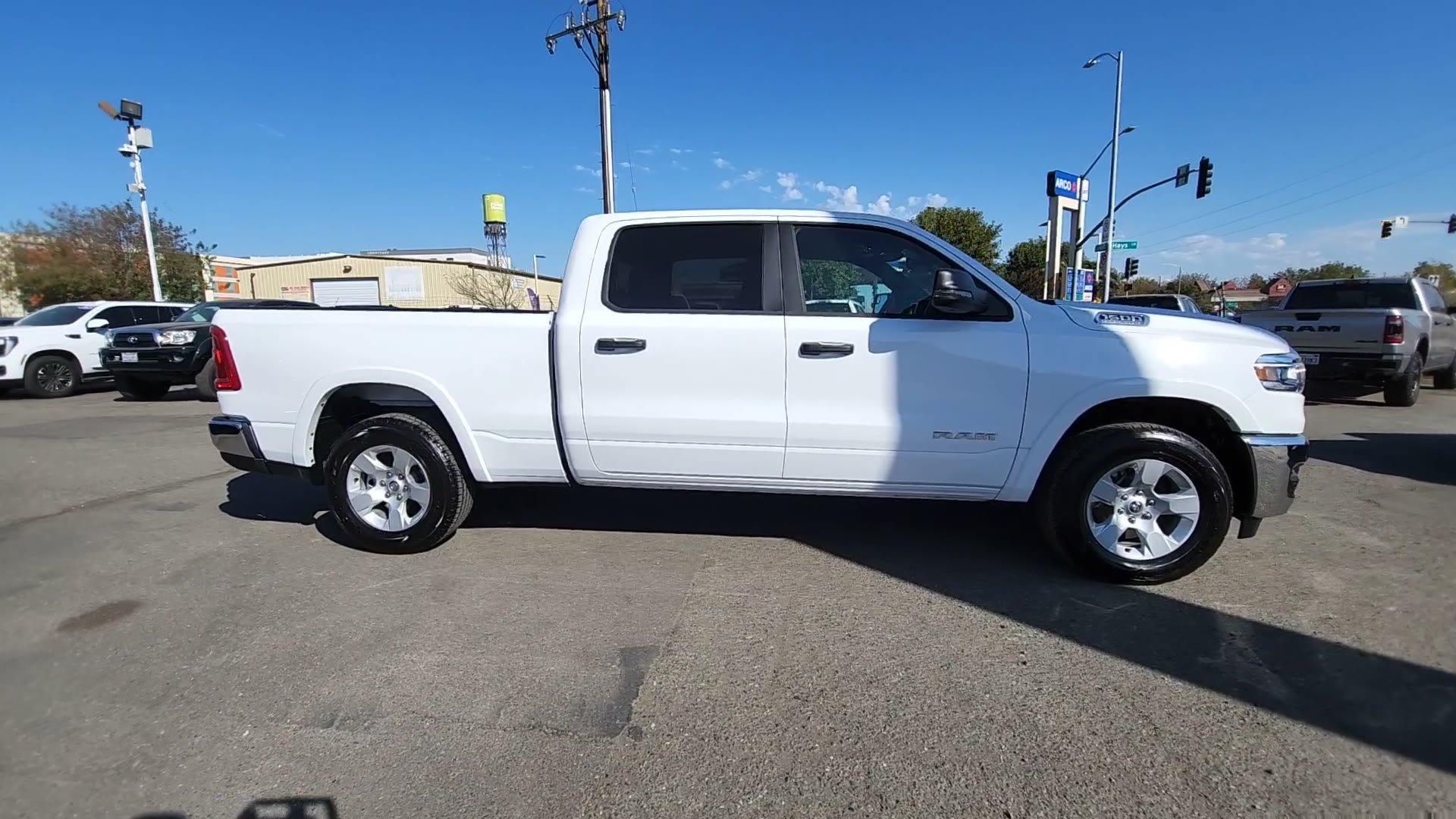 Used 2026 RAM 1500 Big Horn AWD/4WD image 9