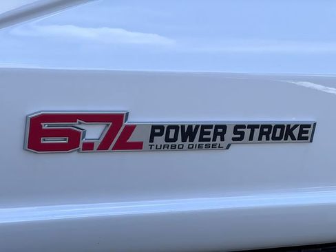 New 2026 Ford F450 Platinum w/ Platinum Plus Package AWD/4WD image 2