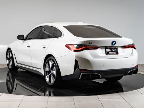 Used 2023 BMW i4 eDrive35 w/ Premium Package RWD image 6
