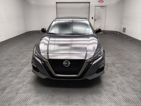 Used 2022 Nissan Altima 2.5 SR FWD image 15
