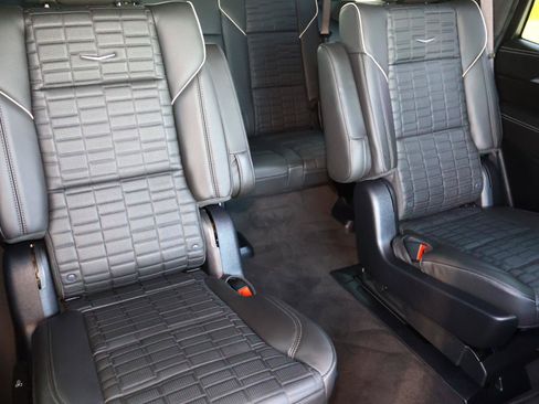 Certified 2025 Cadillac Escalade Sport Platinum AWD/4WD image 28