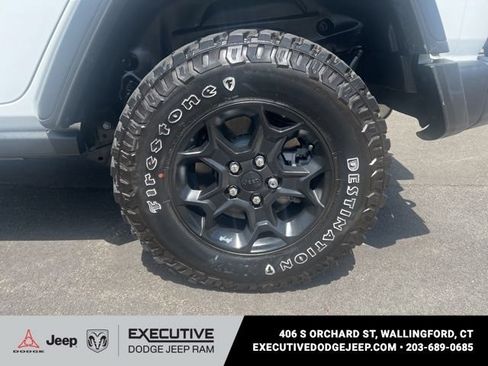 Used 2023 Jeep Wrangler Unlimited w/ Cold Weather Group AWD/4WD image 17