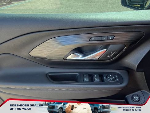 Used 2023 GMC Terrain SLT w/ Tech Package FWD image 24