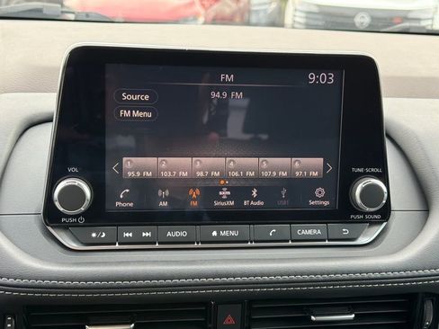 Used 2021 Nissan Rogue SV FWD image 26