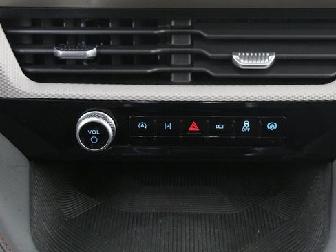 Certified 2025 Ford Explorer Active image 15