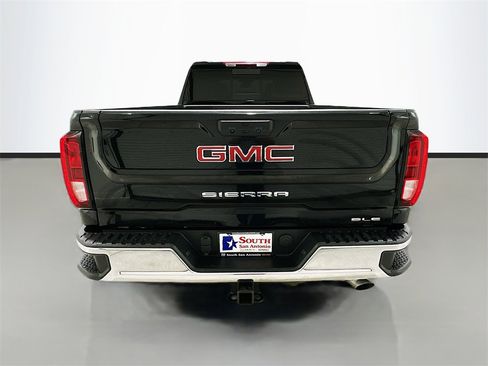 Used 2025 GMC Sierra 2500 SLE w/ Preferred Package image 6