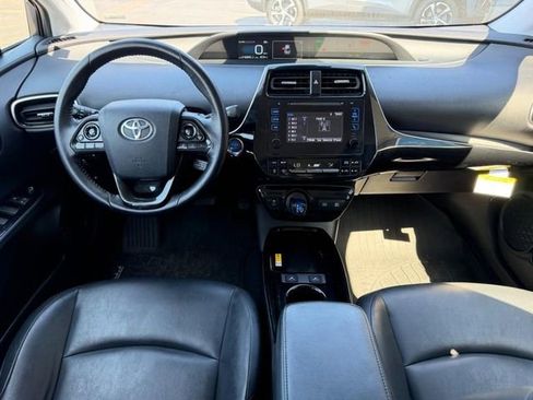 Used 2019 Toyota Prius XLE image 10