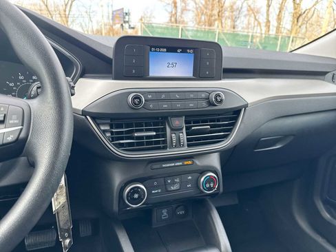 Used 2022 Ford Escape S image 26