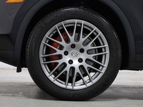 Used 2016 Porsche Cayenne S AWD/4WD image 40