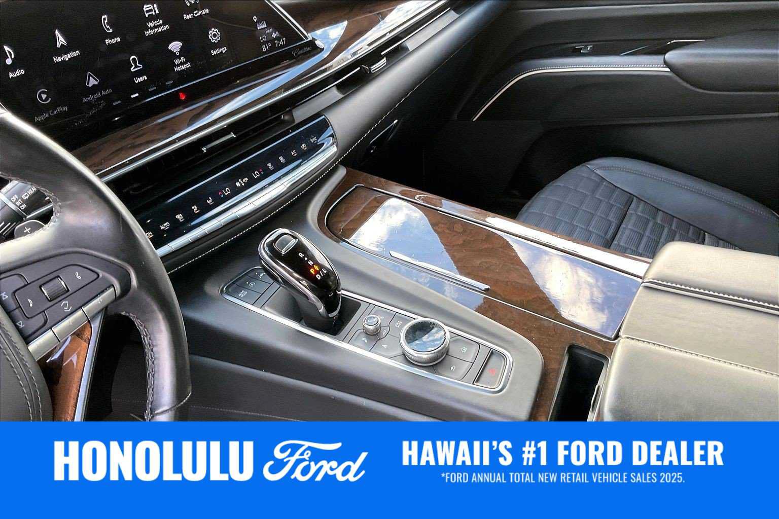 Used 2021 Cadillac Escalade ESV Sport Platinum w/ LPO, ONYX Package AWD/4WD image 16