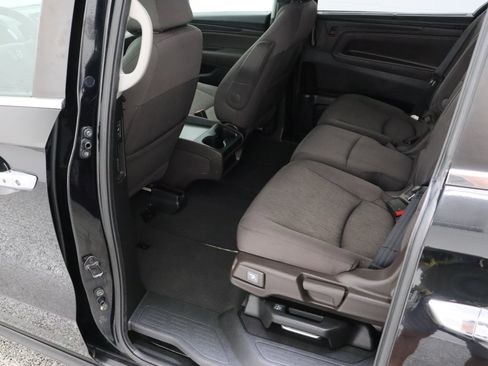 Used 2018 Honda Odyssey EX image 27