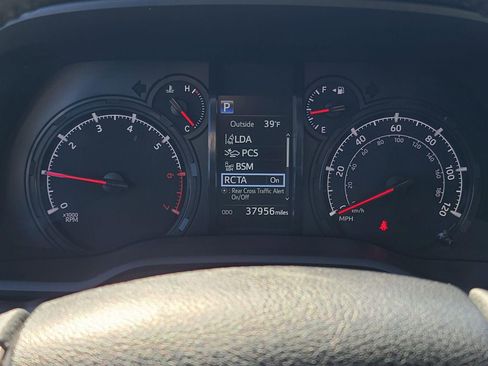 Used 2024 Toyota 4Runner SR5 image 29