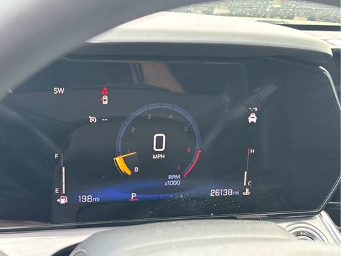 Used 2025 Chevrolet Trax LT image 15