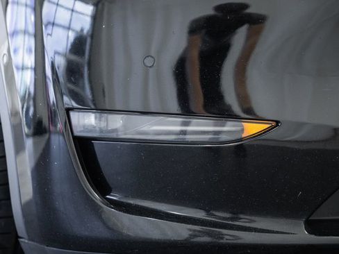 Used 2020 Tesla Model Y Performance image 18