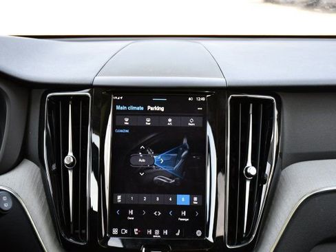 Certified 2025 Volvo XC60 B5 Plus image 21