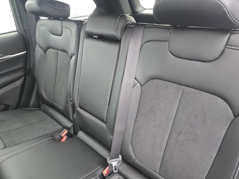 New 2026 Jeep Grand Cherokee Altitude image 24