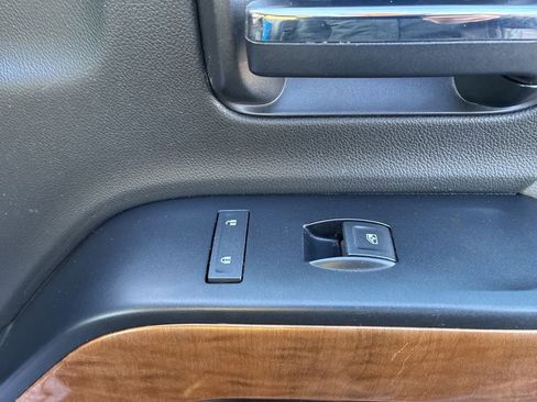 Used 2018 Chevrolet Silverado 2500 LTZ w/ LTZ Plus Package image 33