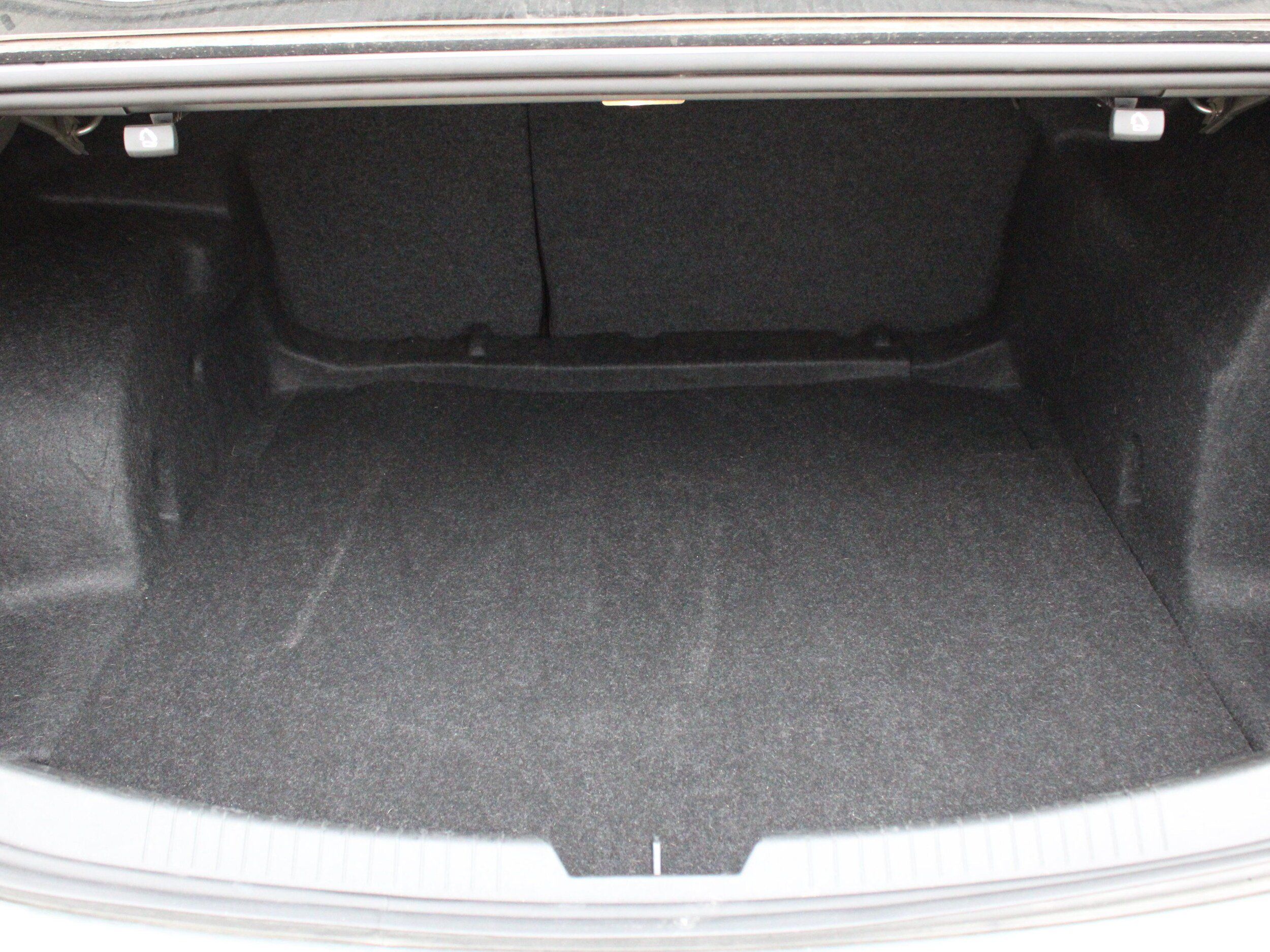Used 2025 Chevrolet Malibu LT FWD image 16