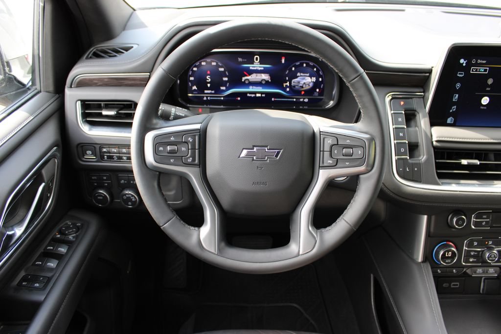 Used 2024 Chevrolet Suburban Z71 w/ Luxury Package AWD/4WD image 23