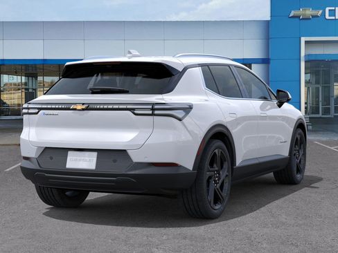 New 2026 Chevrolet Equinox EV LT w/ Convenience Package II image 4