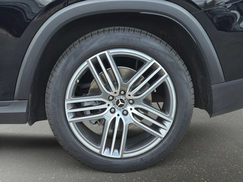 Used 2025 Mercedes-Benz GLS 450 4MATIC image 40