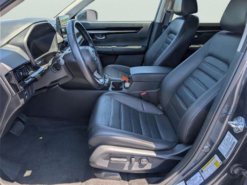 Used 2025 Honda CR-V EX-L image 9