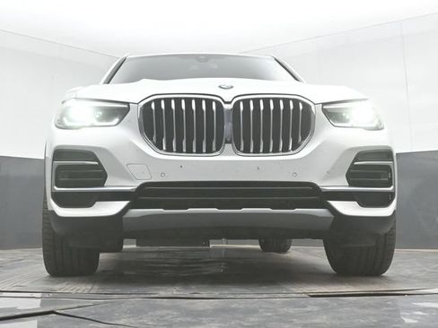 Used 2022 BMW X5 xDrive40i w/ Premium Package AWD/4WD image 29