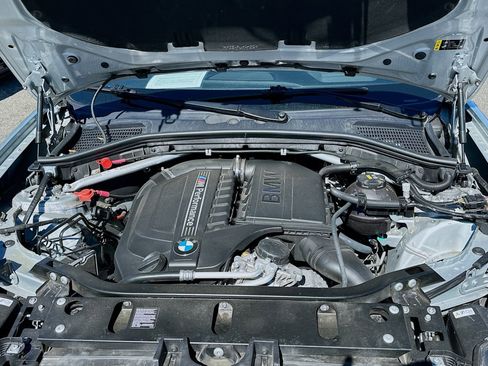 Used 2017 BMW X4 M40i image 12
