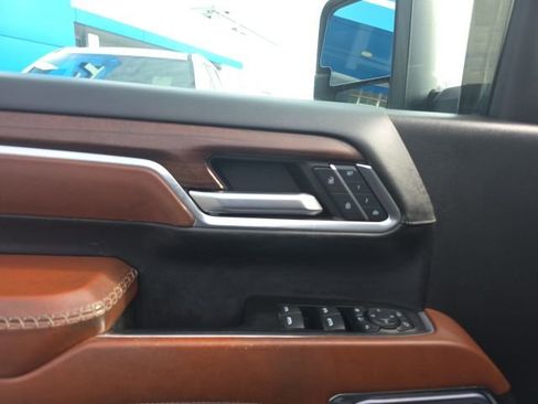 Used 2024 GMC Sierra 3500 Denali Ultimate image 16