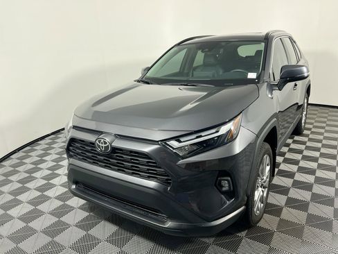 Used 2024 Toyota RAV4 XLE Premium image 7