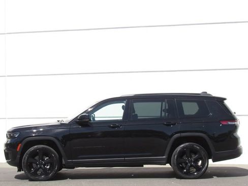 Used 2023 Jeep Grand Cherokee L Laredo AWD/4WD image 4
