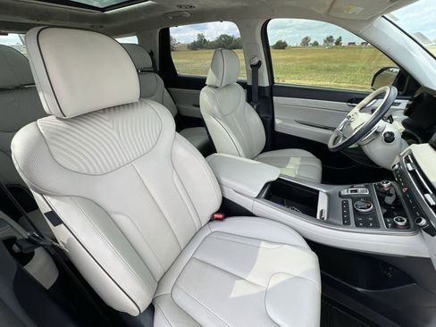 Used 2023 Hyundai Palisade Calligraphy image 29