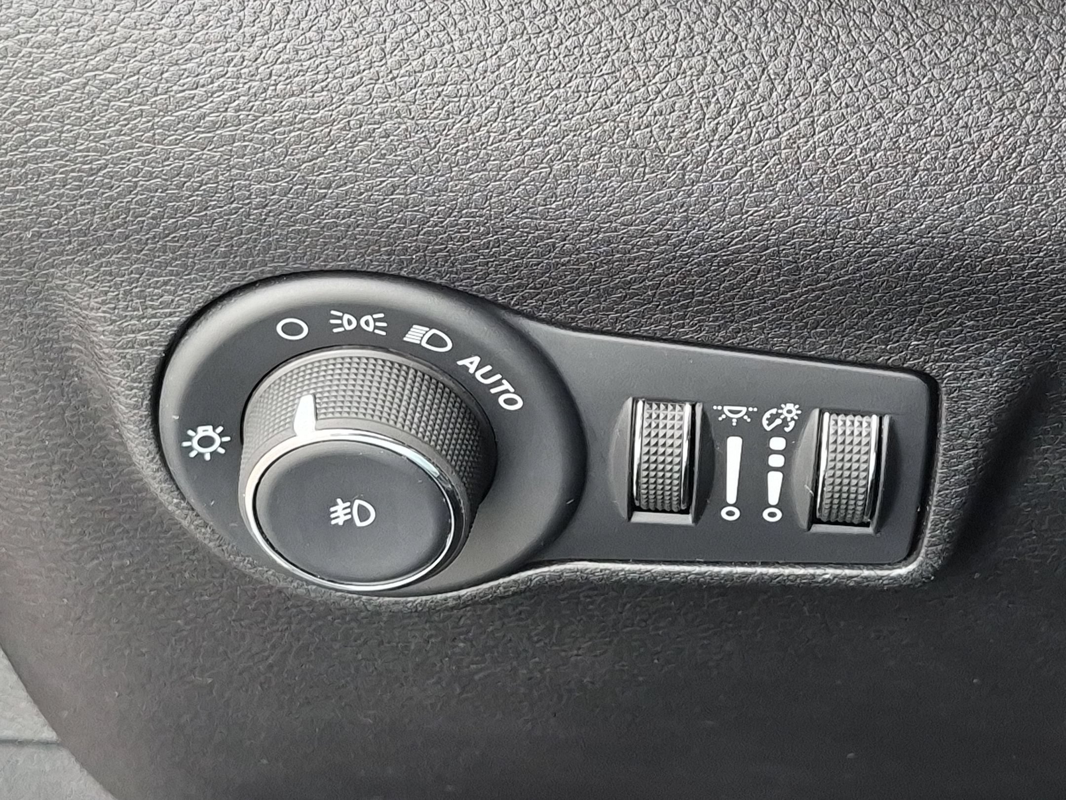 Used 2024 Jeep Compass Limited AWD/4WD image 17