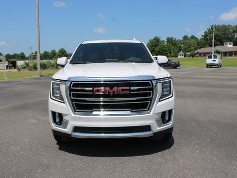 Used 2022 GMC Yukon XL SLT w/ SLT Premium Package RWD image 3