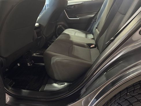 Used 2021 Toyota RAV4 LE image 88