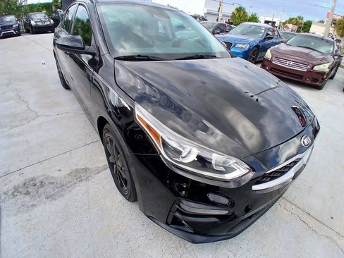 Used 2020 Kia Forte Sedan FWD image 5