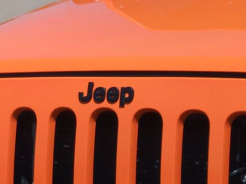 Used 2013 Jeep Wrangler Unlimited Sport AWD/4WD image 12