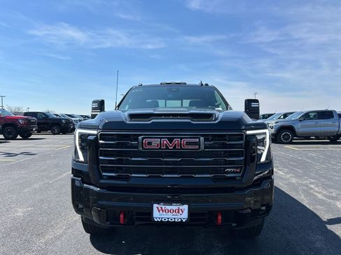 New 2026 GMC Sierra 2500 AT4 w/ AT4 Premium Plus Package image 4