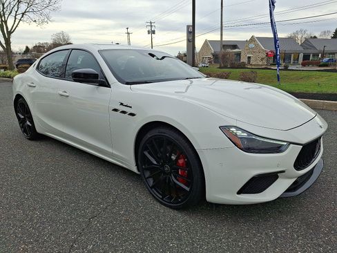 Used 2024 Maserati Ghibli Modena Ultima Q4 AWD/4WD image 2