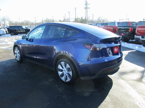 Used 2024 Tesla Model Y Long Range image 6