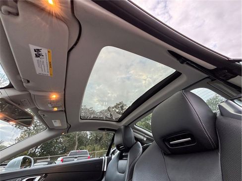 Used 2015 Mercedes-Benz SL 550 image 37