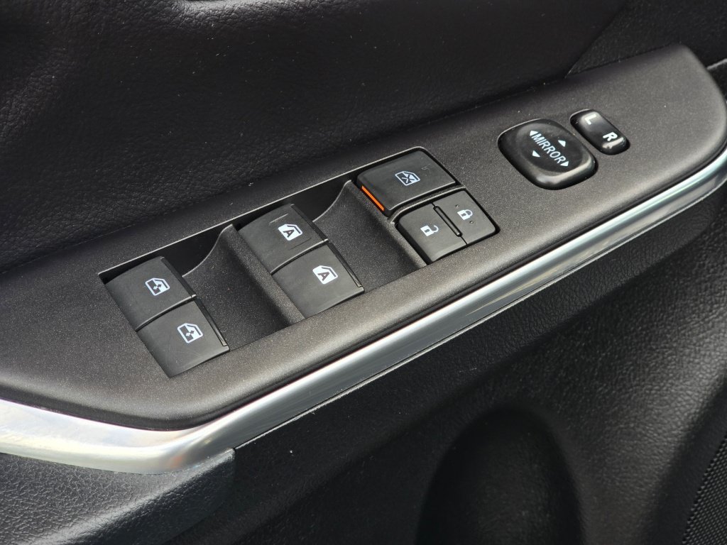 Used 2017 Toyota Camry SE FWD image 34
