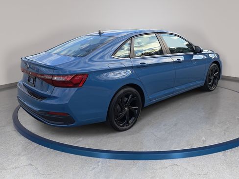 New 2026 Volkswagen Jetta SE image 5