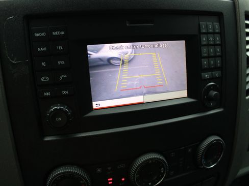 Used 2016 Mercedes-Benz Sprinter 2500 image 8
